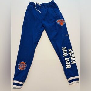 NWOT Men’s New Era NewYork Knicks Logo Select Joggers, Size Medium